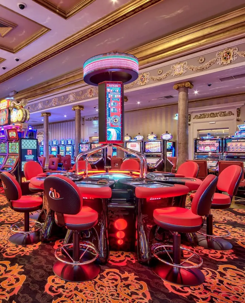 Nightlife St. Julian, Malta Nightlife St. Julian, Malta