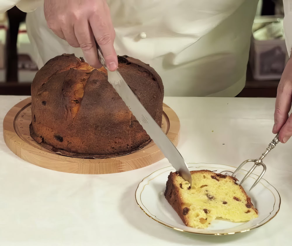 Milan's classic Christmas cake Milan's classic Christmas cake