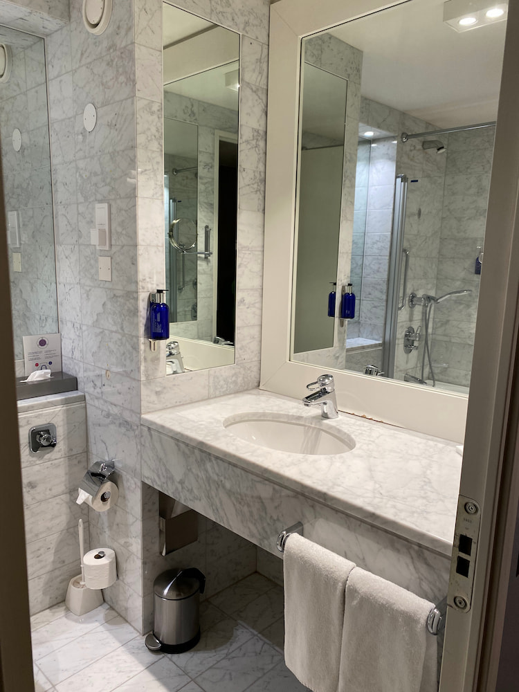 Radisson Blu Airport Terminal Hotel Radisson Blu Airport Terminal Hotel