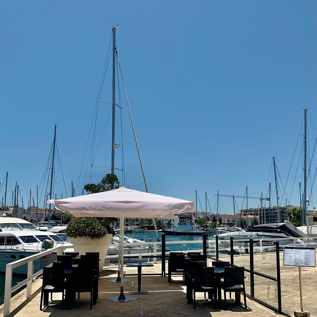 Marina Bar