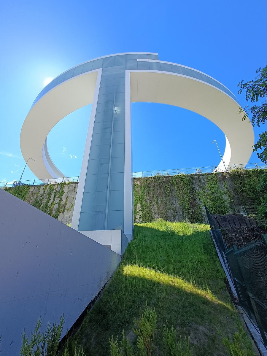 Ascensor Halo, Vigo, Spain Ascensor Halo, Vigo, Spain