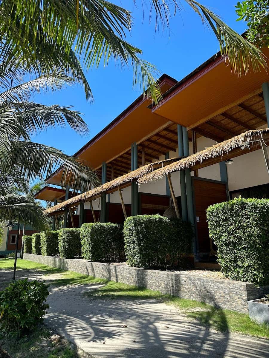 Kai Bae Beach, Koh Chang Kai Bae Beach, Koh Chang