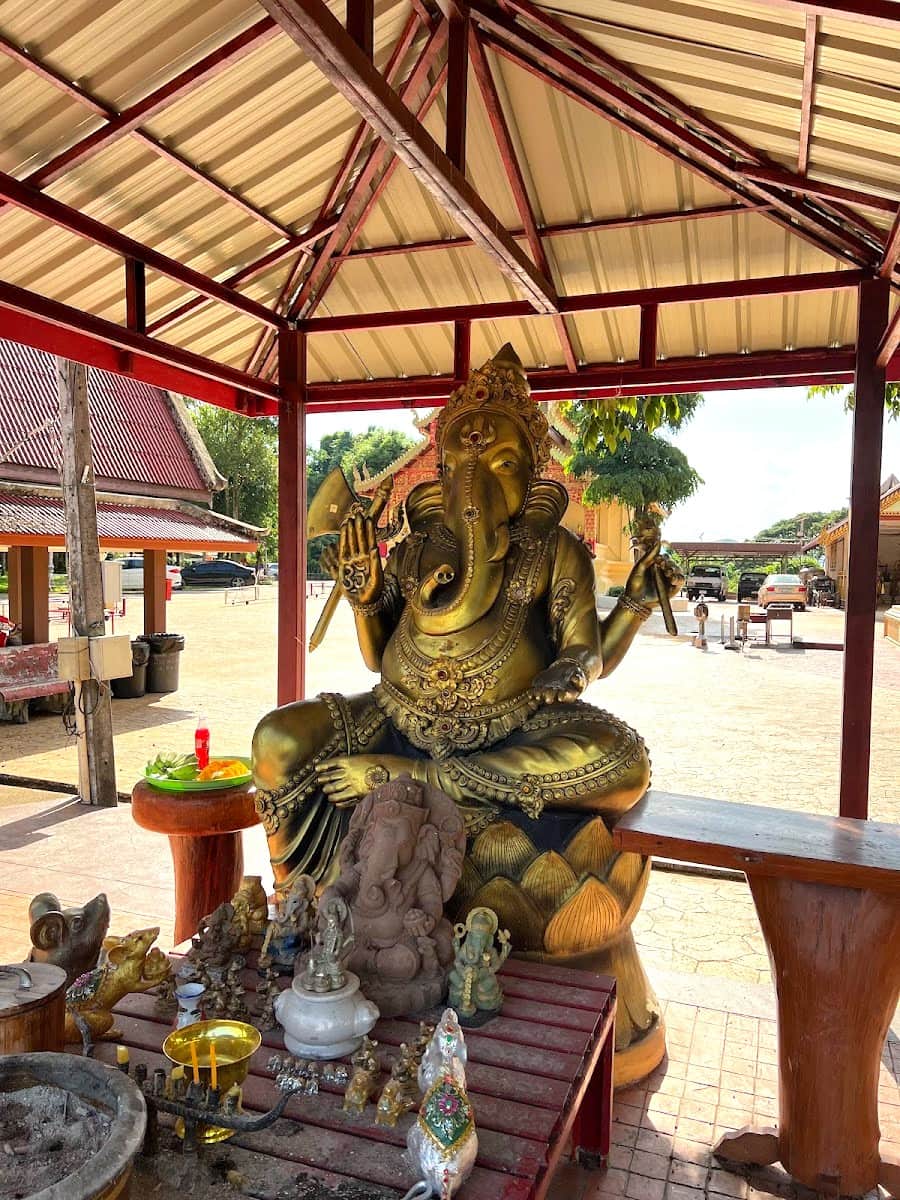 Wat Phra That Doi Chom Thong, Chiang Rai Wat Phra That Doi Chom Thong, Chiang Rai